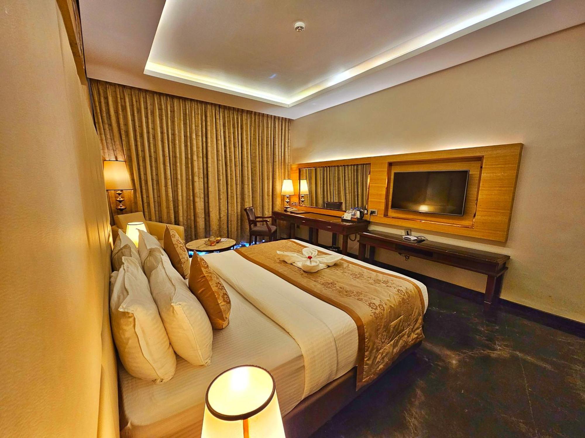 Uva Meridian Bay Resort & Spa Kundapur Exteriör bild