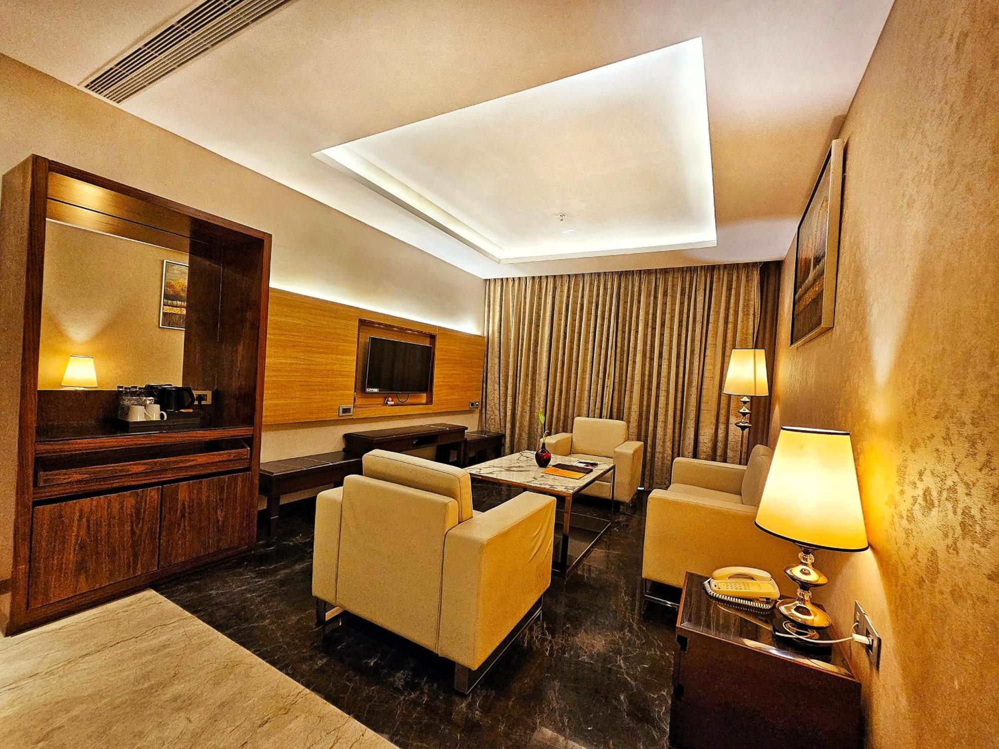 Uva Meridian Bay Resort & Spa Kundapur Exteriör bild