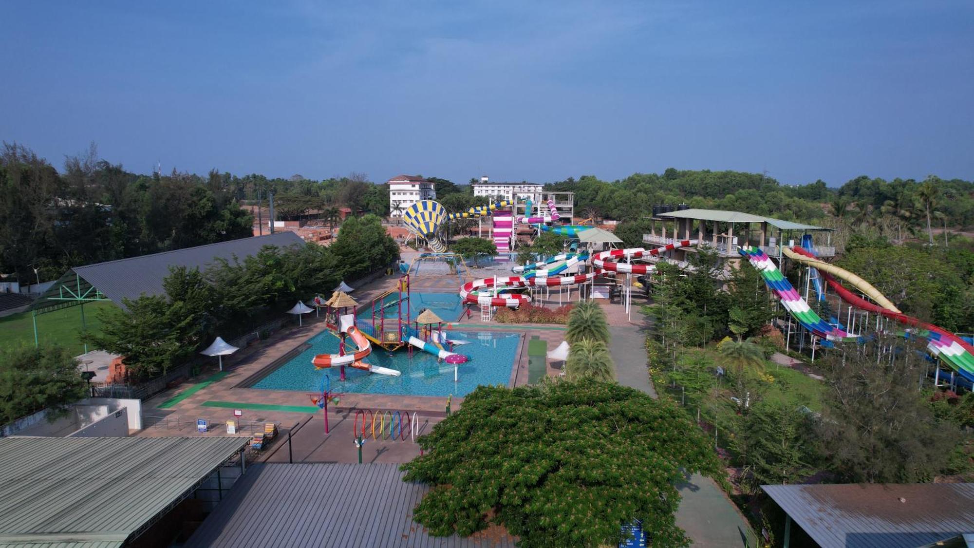Uva Meridian Bay Resort & Spa Kundapur Exteriör bild